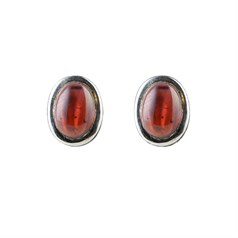 Oval (small) Earstud Earrings Sterling Silver with Garnet